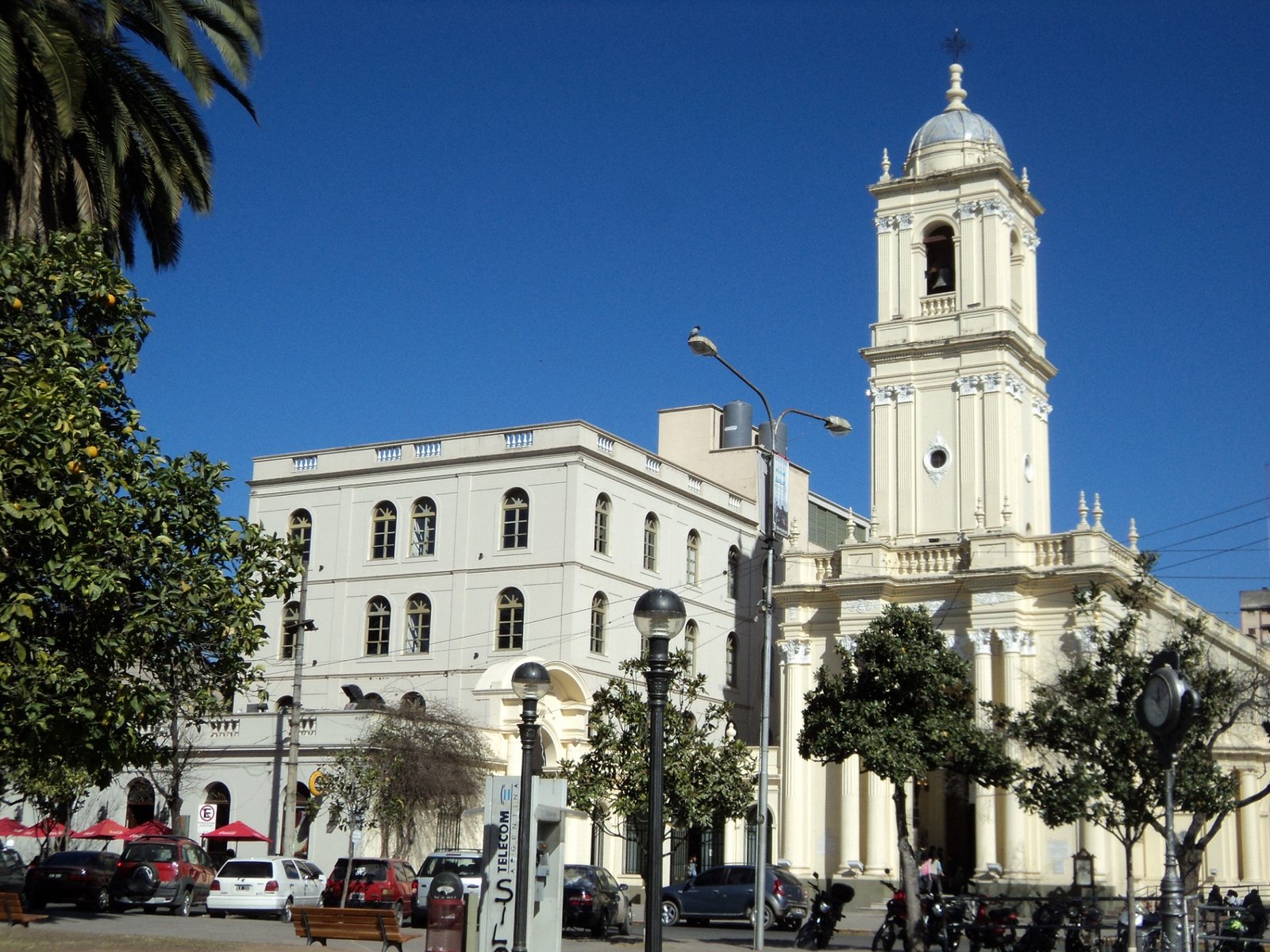 San Salvador de Jujuy Argentina, ciudad capital base para alquilar auto y recorrer la provincia